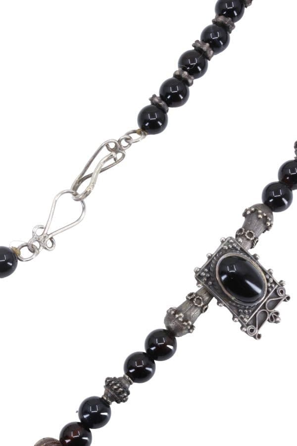 COLLIER ARGENT ONYX ET GRENATS — vue 3