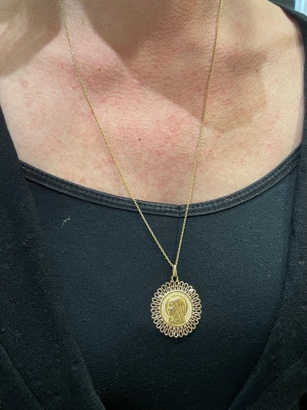 MÉDAILLE VIERGE SIGNÉE DROPSY — vue 2