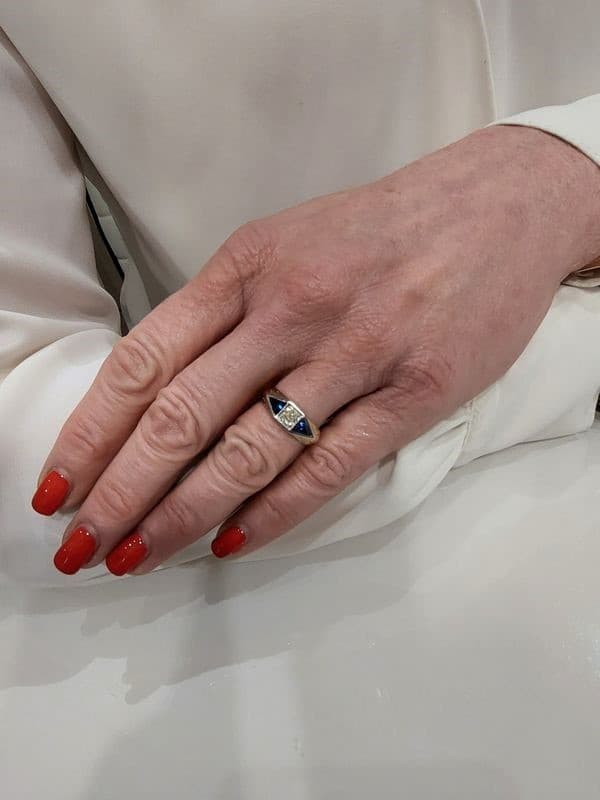 BAGUE ART-DÉCO SAPHIRS ET DIAMANT — vue 2