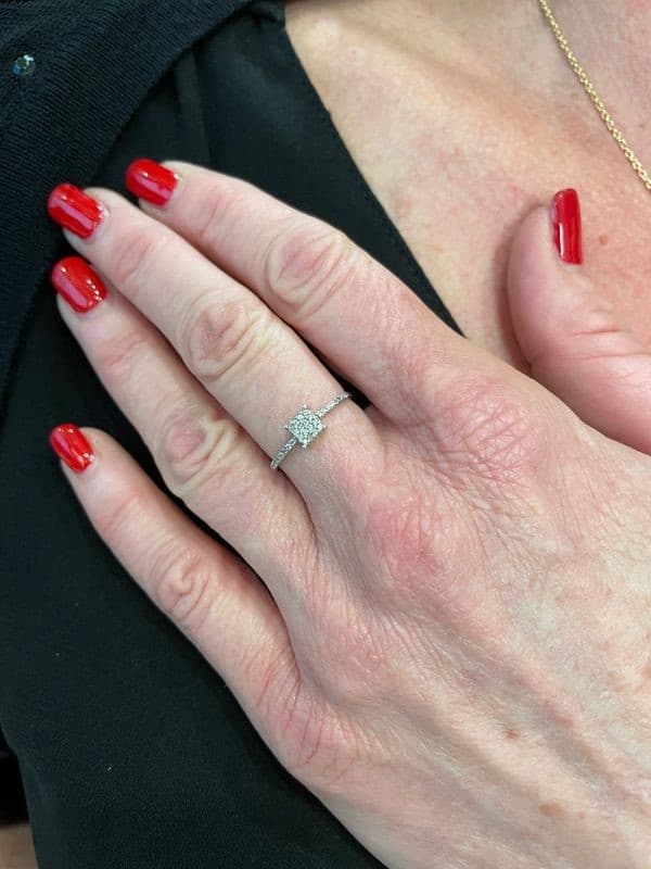 BAGUE MODERNE PAVAGE DIAMANTS — vue 2