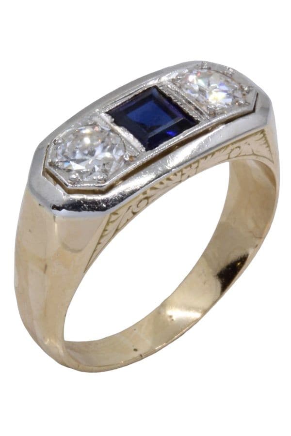 BAGUE ART-DÉCO SAPHIR CALIBRÉ ET DIAMANTS — vue 3