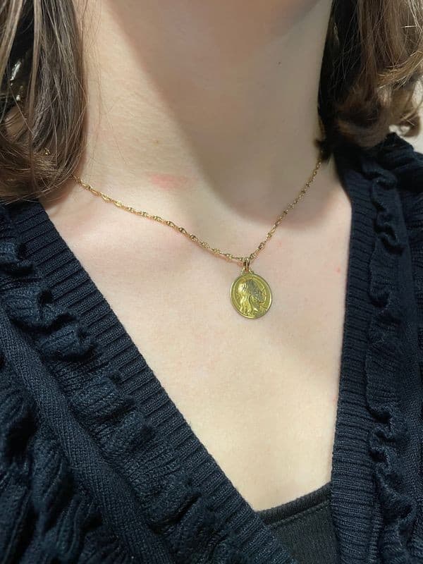 MÉDAILLE DU CHRIST SIGNÉE G.CONTAUX — vue 2