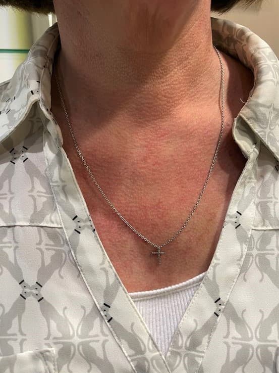 COLLIER CROIX DIAMANT — vue 2