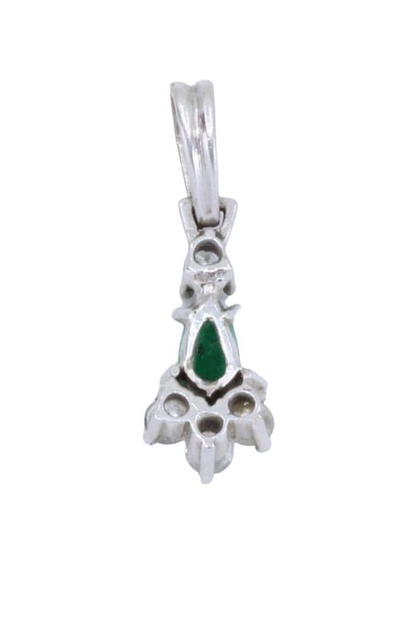 PENDENTIF ÉMERAUDE ET DIAMANTS — vue 3