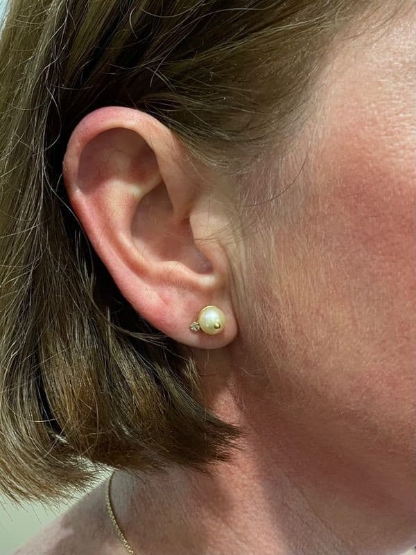 BOUCLES D'OREILLES PERLES ET DIAMANTS — vue 2