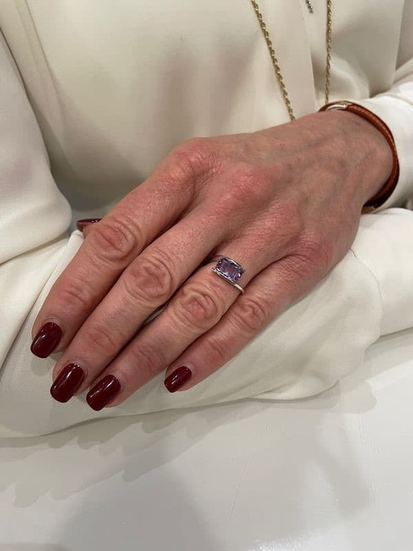 BAGUE MODERNE AMÉTHYSTE — vue 2