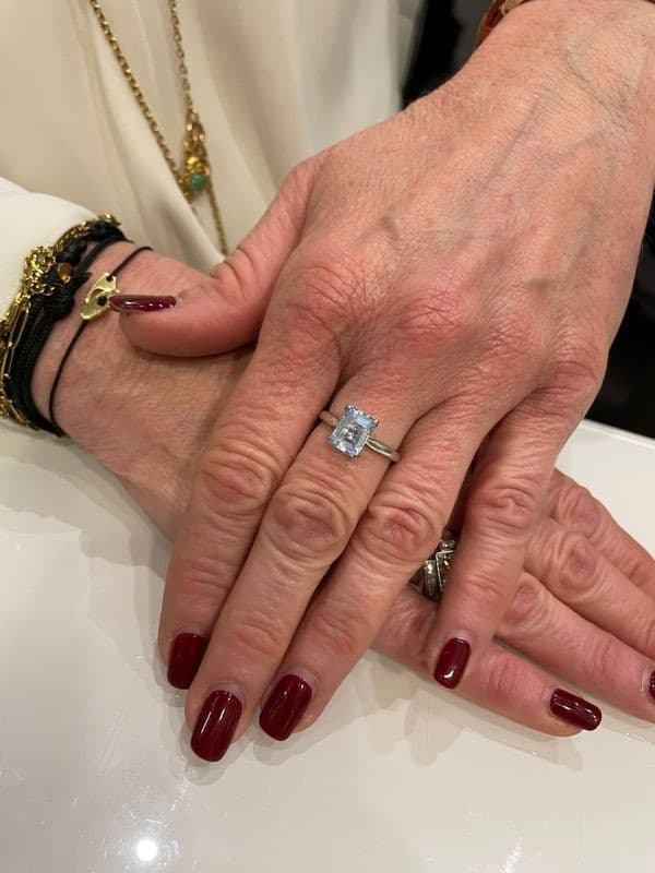 BAGUE MODERNE TOPAZE — vue 2