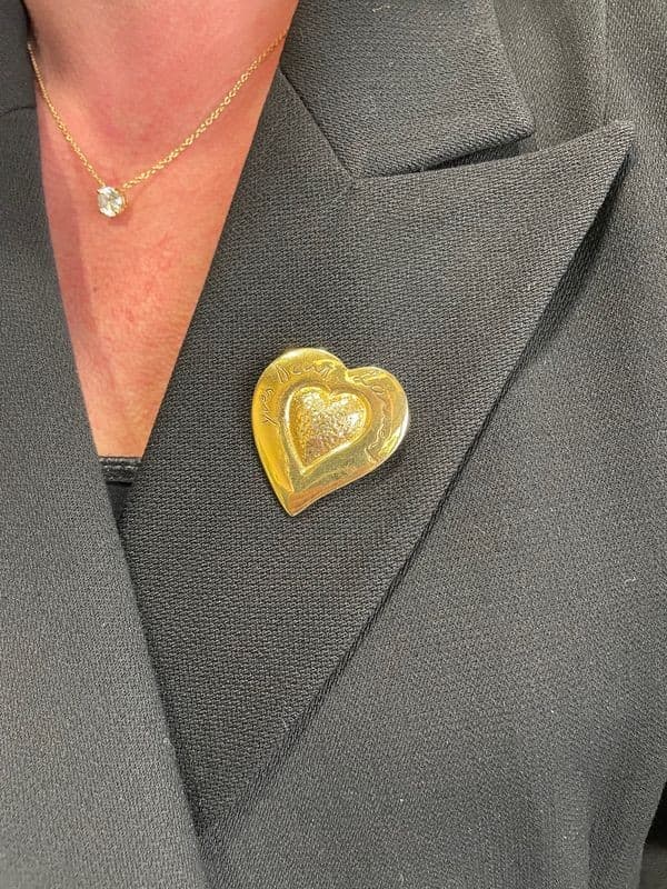 BROCHE COEUR  SAINT LAURENT — vue 2