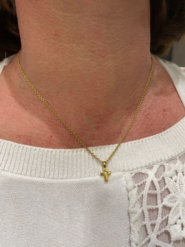 COLLIER CROIX DIAMANT — vue 2