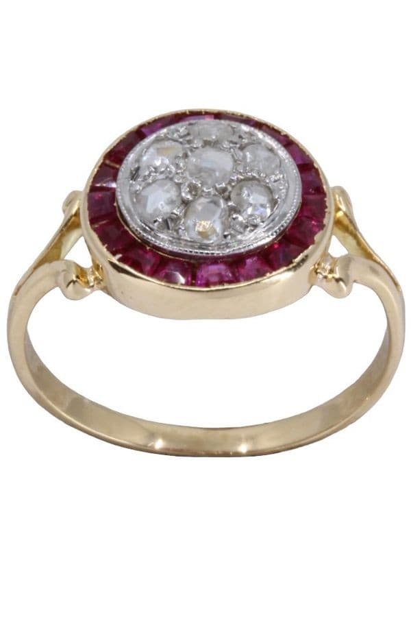 BAGUE ART-DÉCO RUBIS ET DIAMANTS — vue 1