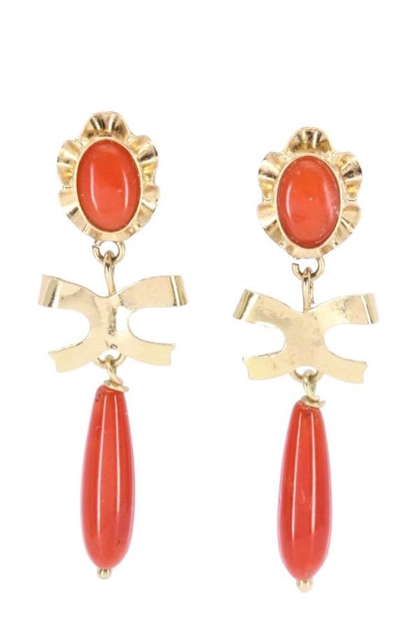 BOUCLES D'OREILLES PENDANTES CORAIL — vue 1