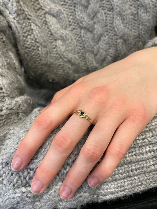 BAGUE MODERNE SAPHIR — vue 2