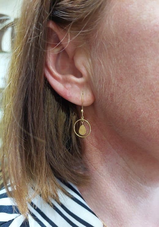 BOUCLES D'OREILLES PENDANTES — vue 2