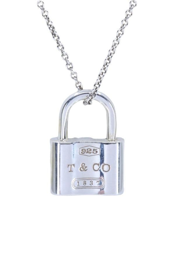 COLLIER CADENAS TIFFANY & CO — vue 3