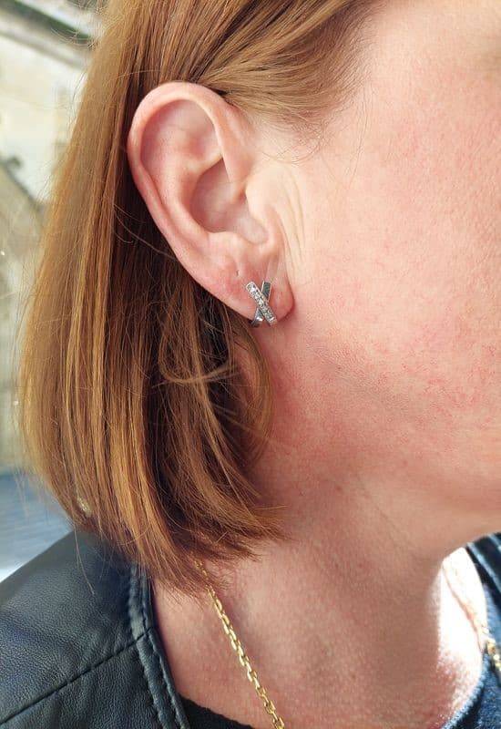 BOUCLES D'OREILLES MODERNE DIAMANTS — vue 2