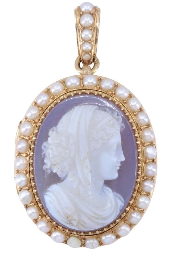 BROCHE PENDENTIF CAMÉE ET PERLES