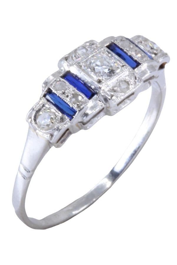 BAGUE SAPHIRS ET DIAMANTS STYLE ART-DÉCO — vue 3