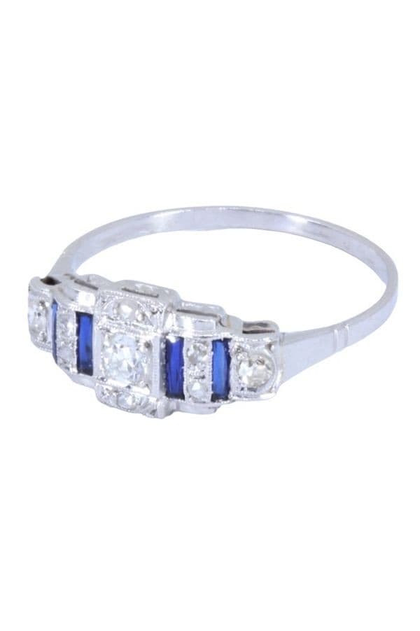 BAGUE SAPHIRS ET DIAMANTS STYLE ART-DÉCO — vue 5
