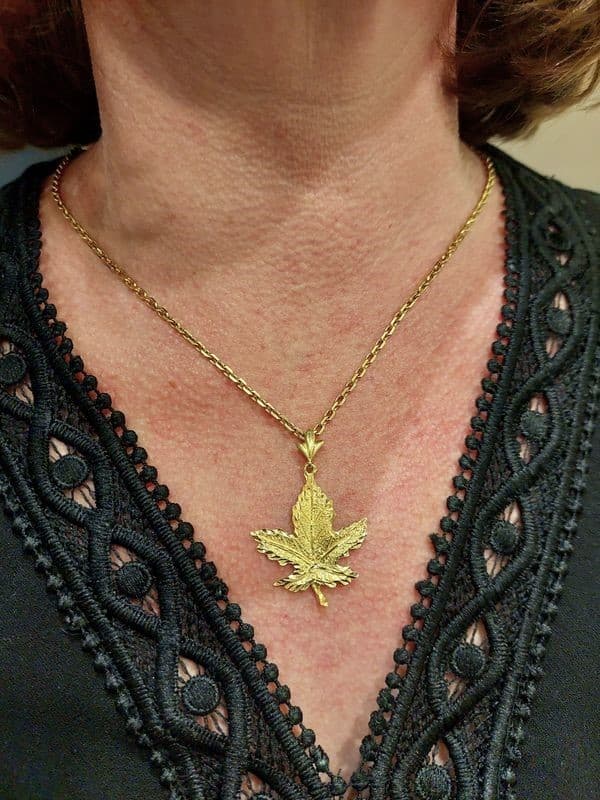 PENDENTIF FEUILLE — vue 2