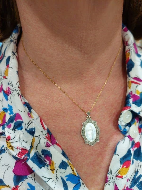 MÉDAILLE VIERGE ART DÉCO — vue 2
