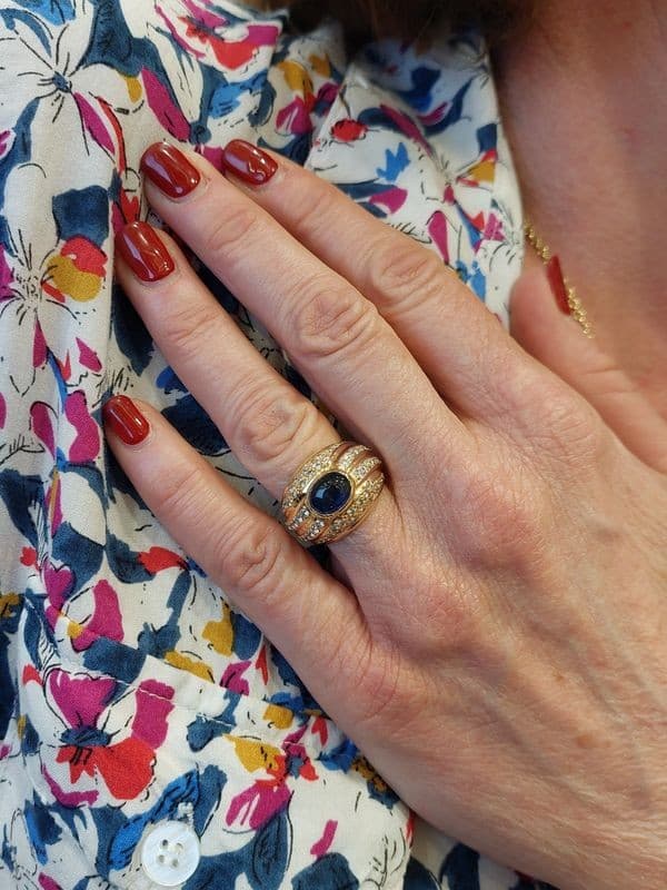 BAGUE SAPHIR CABOCHON ET DIAMANTS — vue 2