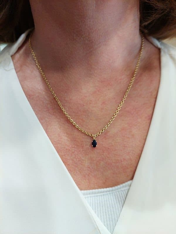 PENDENTIF SAPHIR — vue 2