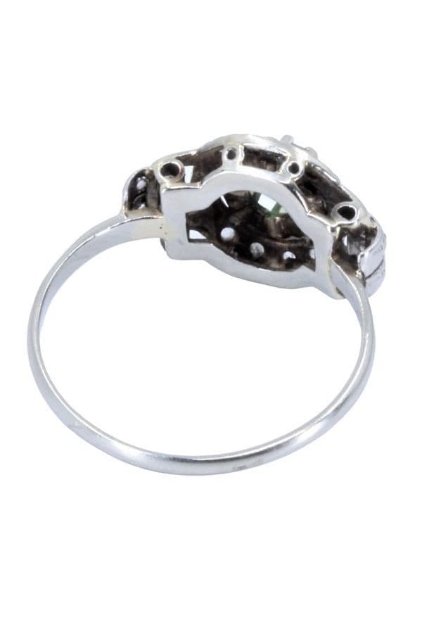 BAGUE ART-DÉCO ÉMERAUDE ET DIAMANTS — vue 6