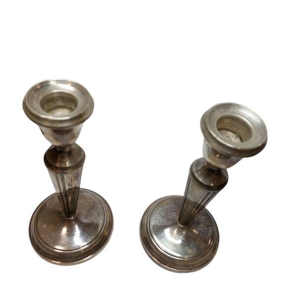 PAIRE DE CHANDELIERS ANCIENS — vue 2