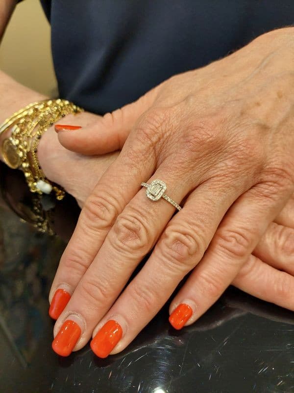 BAGUE MODERNE DIAMANTS — vue 2