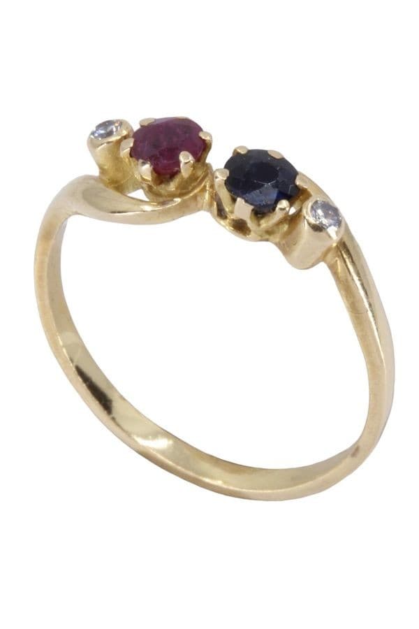 BAGUE MODERNE RUBIS, SAPHIR ET DIAMANTS — vue 4