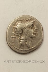 Denier Junia Silanus — vue 1