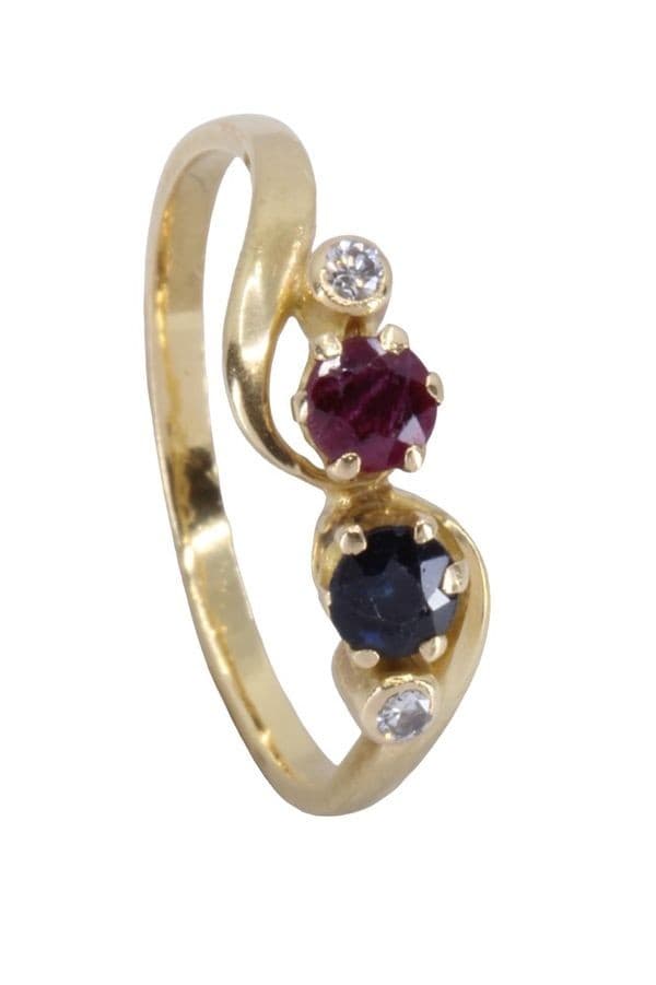 BAGUE MODERNE RUBIS, SAPHIR ET DIAMANTS — vue 5