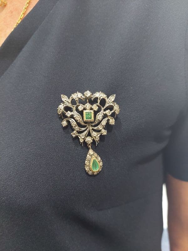BROCHE PENDENTIF ART-NOUVEAU ÉMERAUDES ET DIAMANTS — vue 4