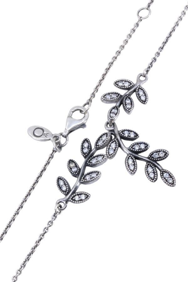 COLLIER PANDORA — vue 3