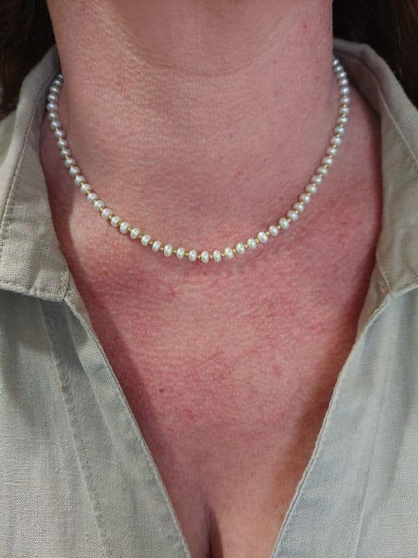 COLLIER DE PERLES — vue 2