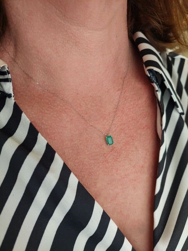 COLLIER ÉMERAUDE — vue 2