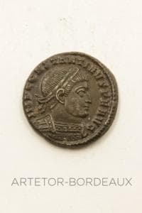 Follis ou nummus Constantin 1er le grand — vue 1