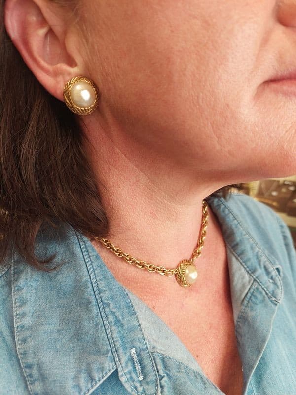 COLLIER SIGNÉ CHANEL — vue 2