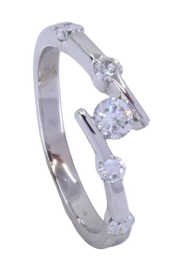 BAGUE MODERNE DIAMANTS — vue 5