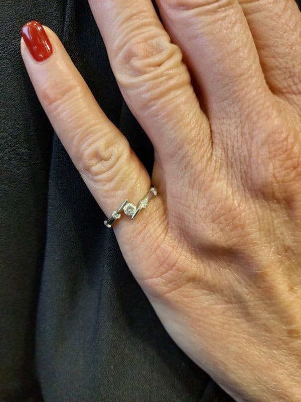 BAGUE MODERNE DIAMANTS — vue 2