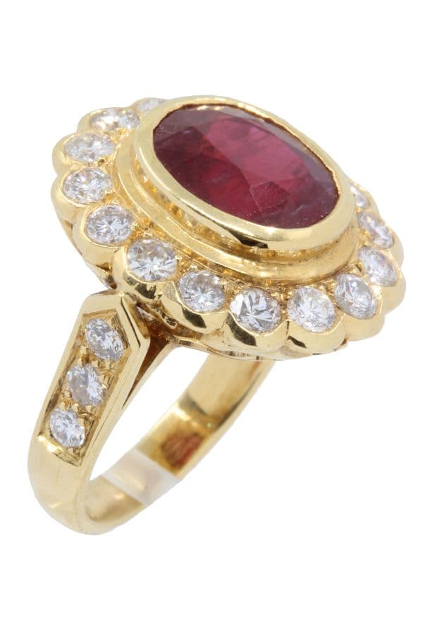 BAGUE RUBIS ENTOURAGE DIAMANTS — vue 2