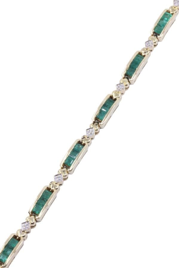 BRACELET MODERNE ÉMERAUDE ET DIAMANTS — vue 4