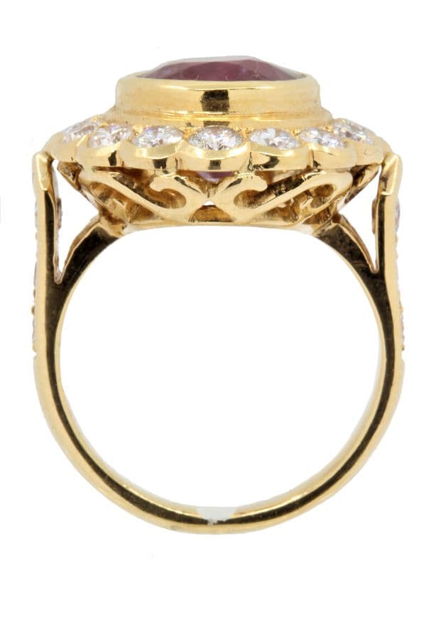 BAGUE RUBIS ENTOURAGE DIAMANTS — vue 5