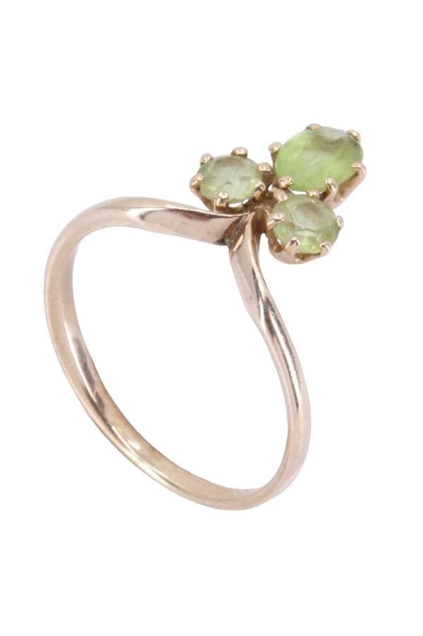 BAGUE ANCIENNE FLEUR DE LYS PÉRIDOTS — vue 6