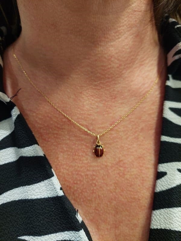 PENDENTIF COCCINELLE — vue 2