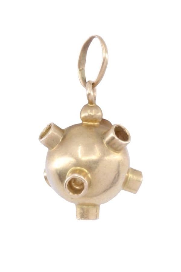 PENDENTIF ANCIEN BOULE — vue 1