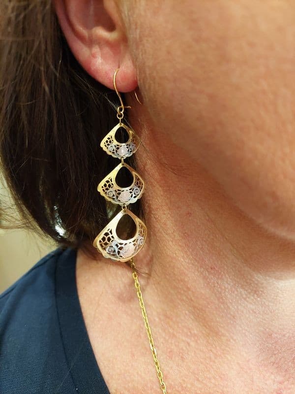 BOUCLES D'OREILLES PENDANTES — vue 2