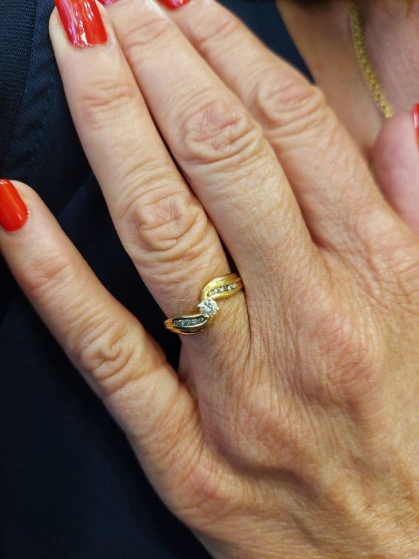 BAGUE MODERNE DIAMANTS — vue 2