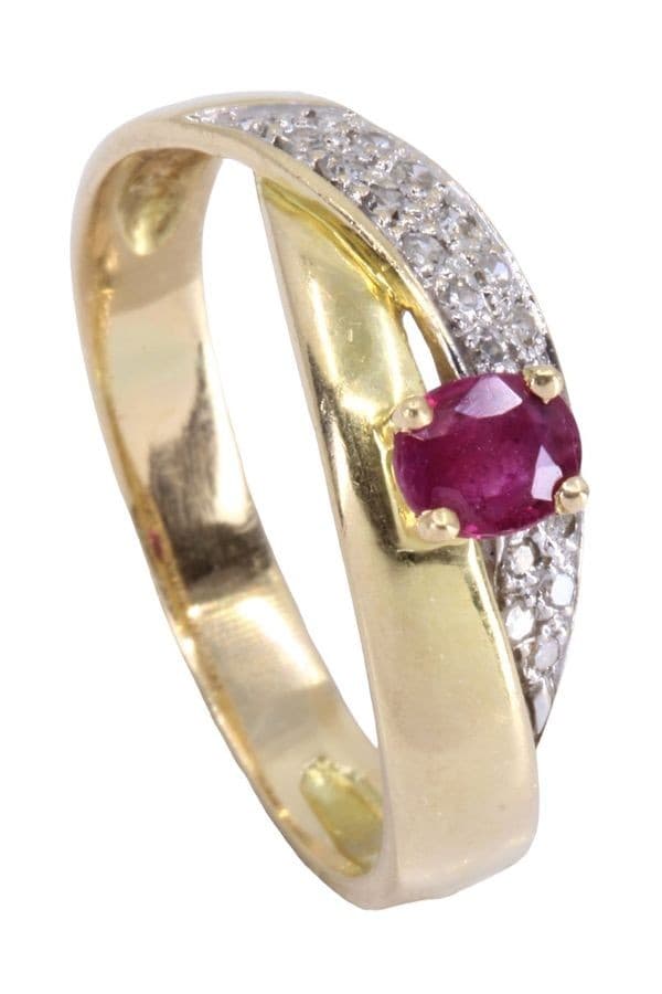 BAGUE MODERNE RUBIS ET DIAMANTS — vue 5