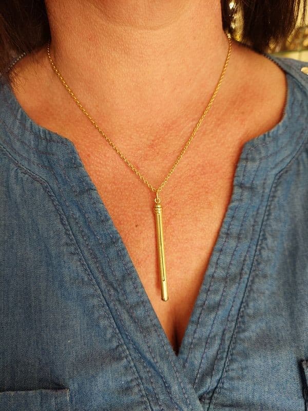 PENDENTIF CURE DENT — vue 2